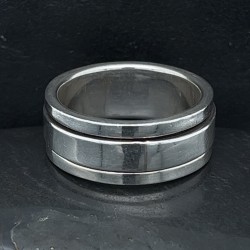 Prsten stříbrný - plochý - točící se vnitřní kruh