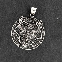 Přívěsek stříbrný - vikingská hlava vlka - runové písmo